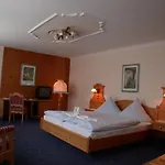 Muehlenberg 4*